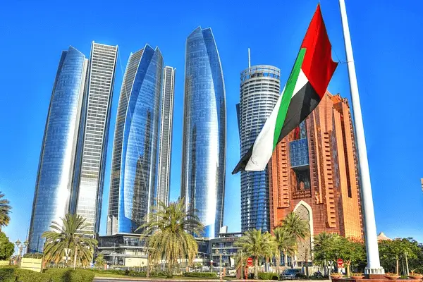 Al momento stai visualizzando Vision 2030: perché ci crediamo così tanto da aprire una sede negli Emirati Arabi